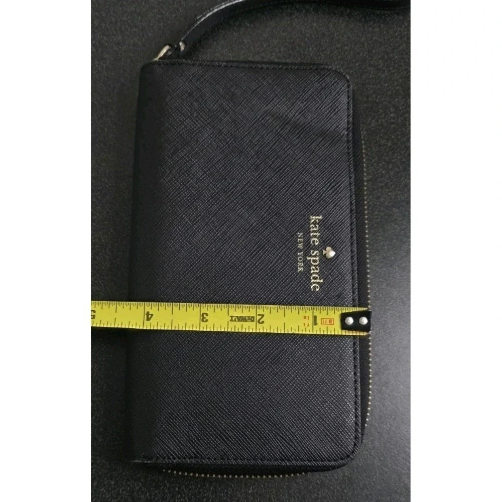 KATE SPADE Saffiano Full Zip Wallet WRISTLET Black Gold Quiet Luxury Card Holder